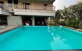 Neville'S Villa - Pet Friendly With Pool
